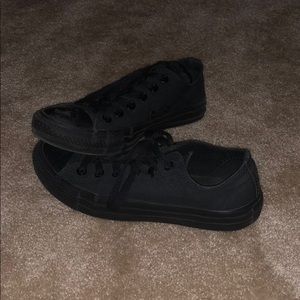 All black low top converse
